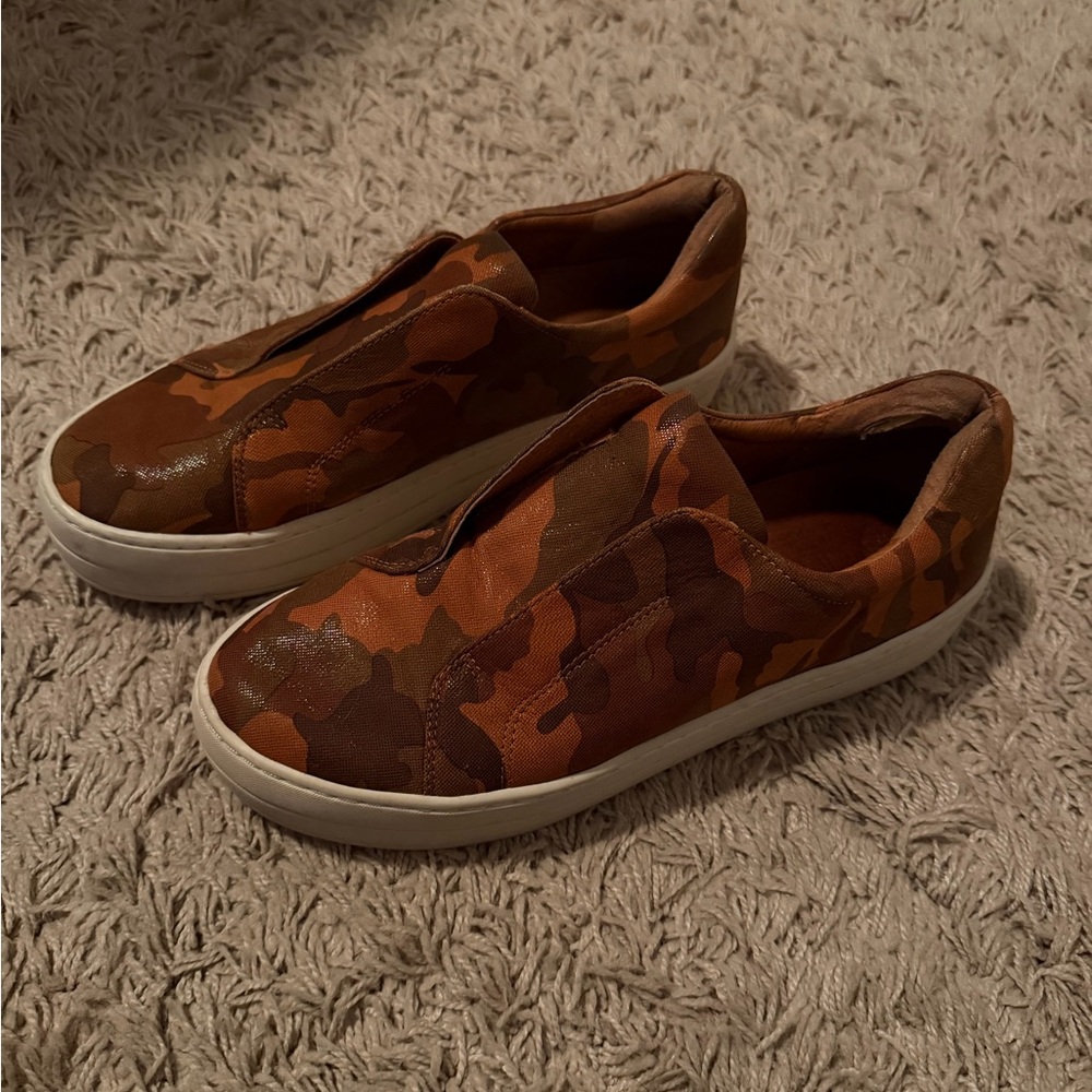 J/SLIDES Brown Camouflage Slip-On Sneakers